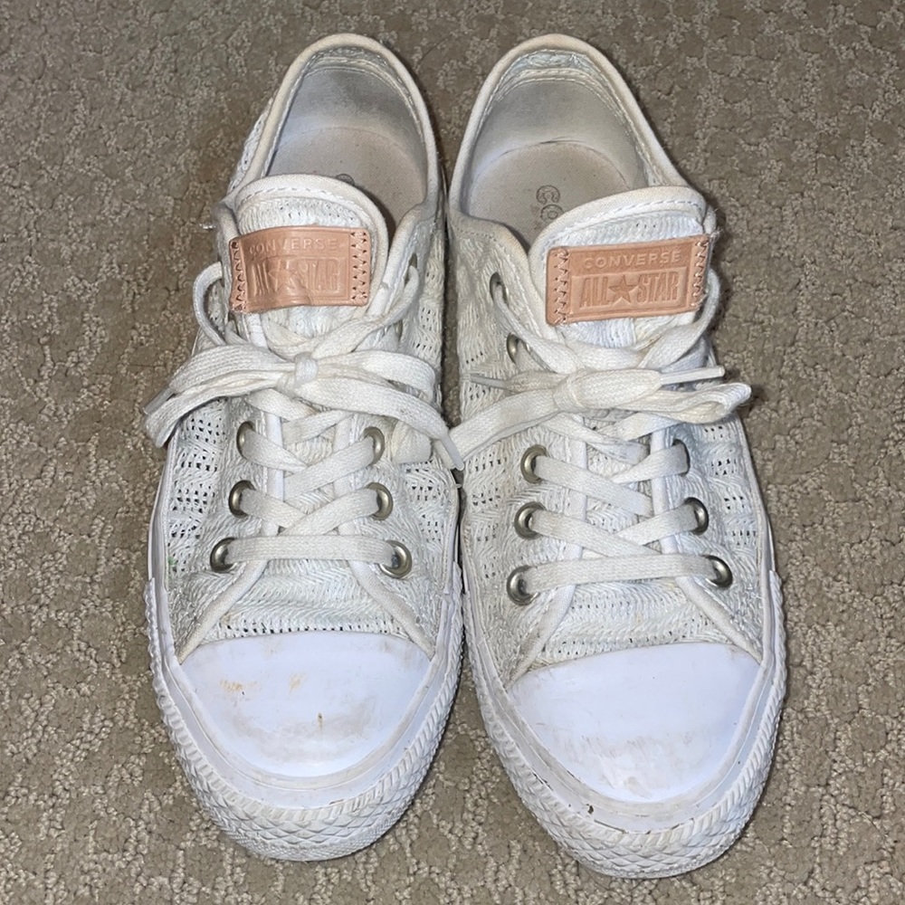 Womens Size 8 Converse